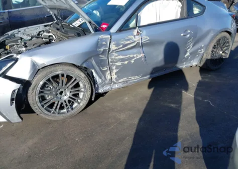 2024 Toyota Gr86 Premium из США, поврежденный, VIN JF1ZNBE19R9753174